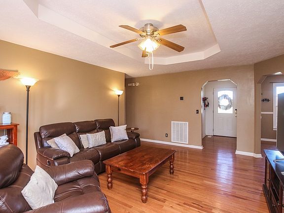 2nd image of 6526 Halls Hill Pike