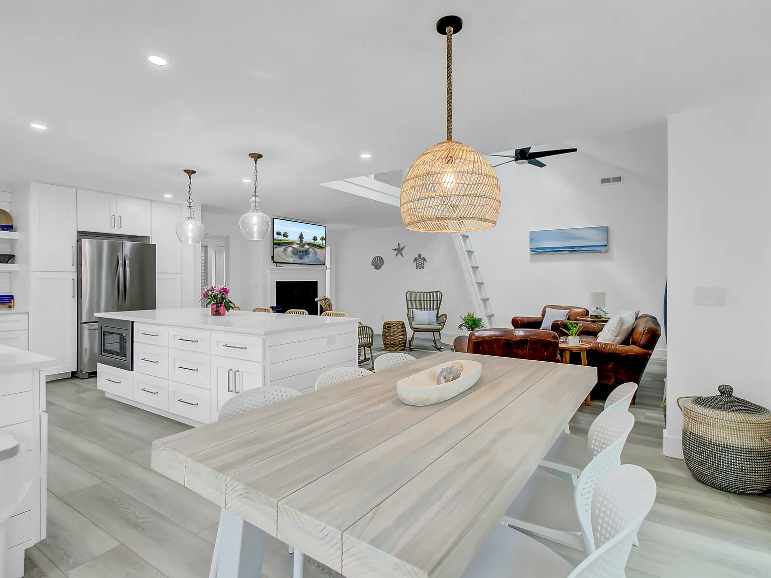 4 bed, 1735 sqft, $9,000 — Photo 2
