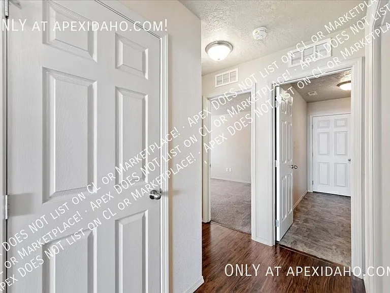 3480 S Avondale Ave — Photo 16