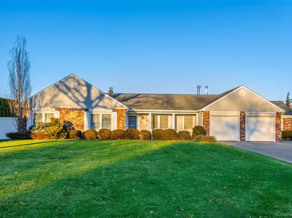 6 Hillview Court, Commack, NY 11725