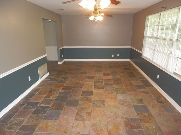 3rd image of 2030 Woodleigh Dr W