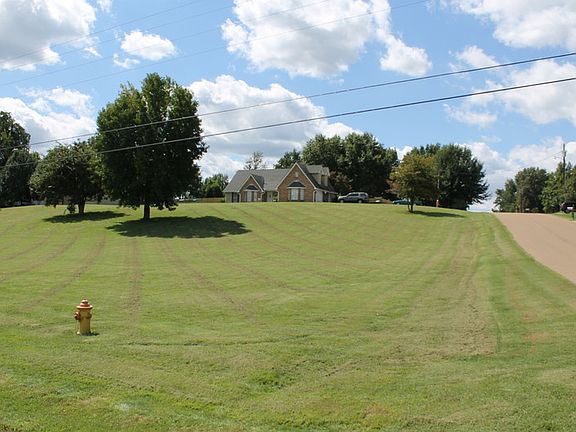 2nd image of 55 Hillview Dr