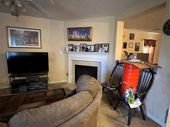 2nd image of 311 Silver Spring St