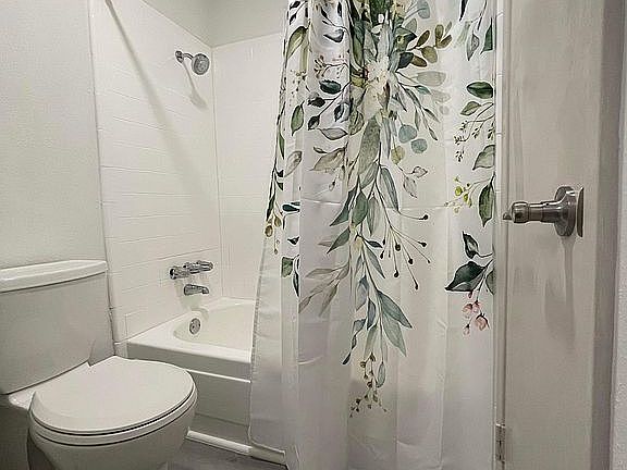 5th image of 10555 Turtlewood Ct Unit 301