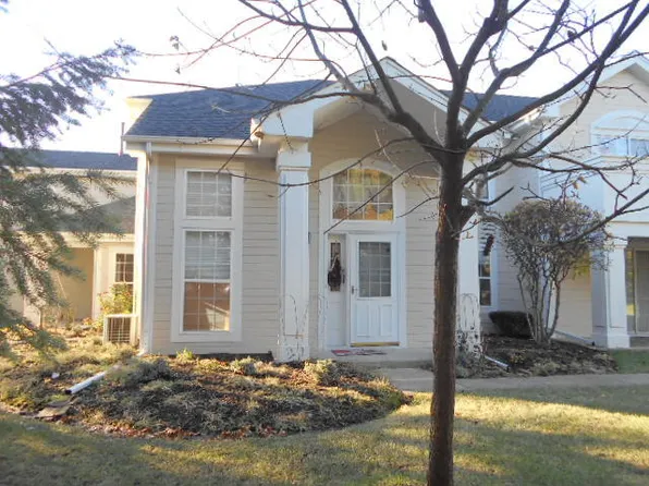 1324 Spencer Ln, Batavia, IL 60510