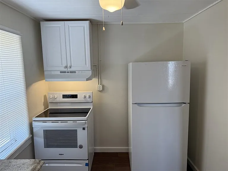 533 Plymouth Rd #4 — Photo 6