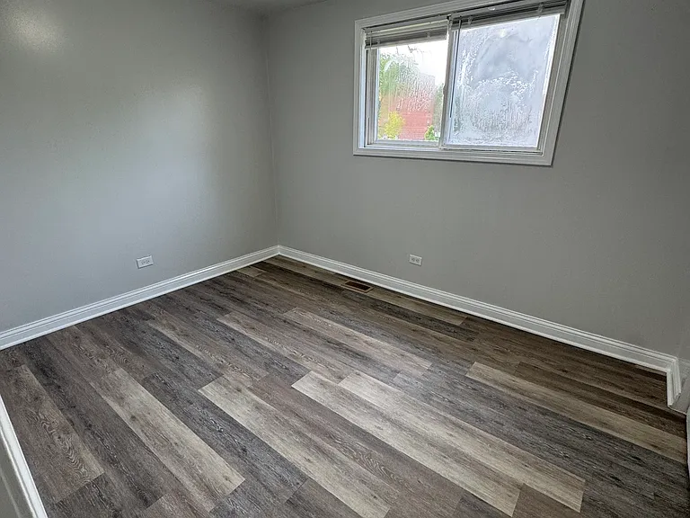 6733 S Racine Ave — Photo 9