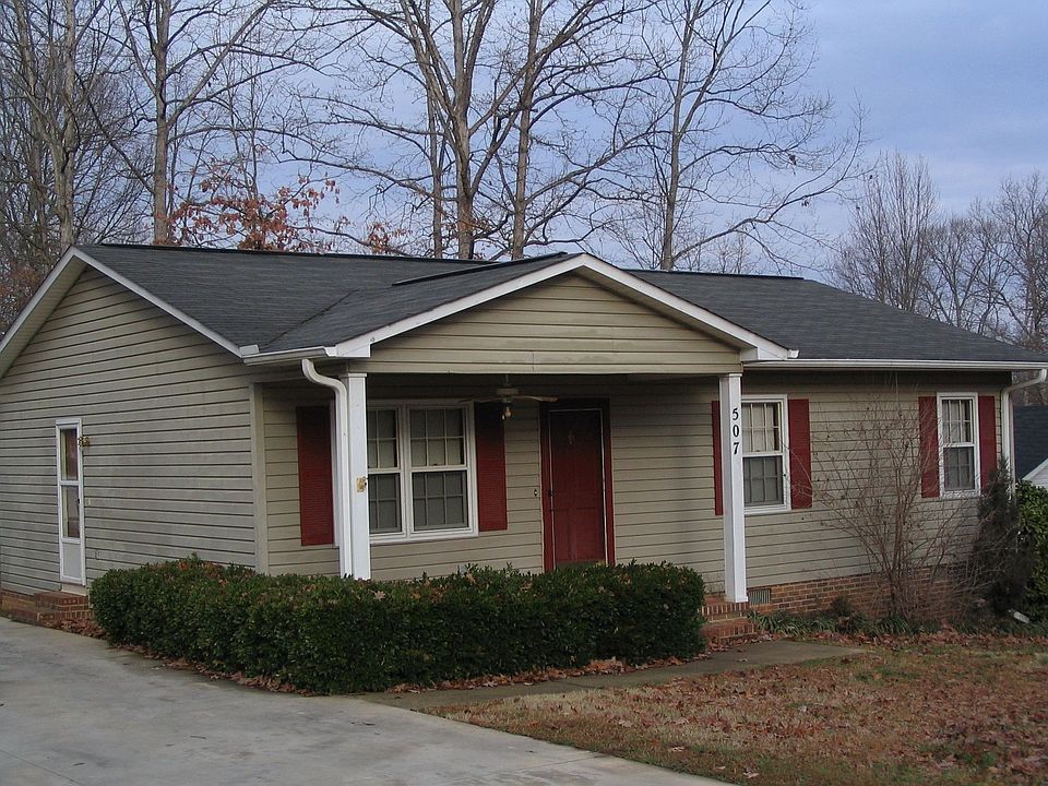 1st image of 507 Willow Branch Dr