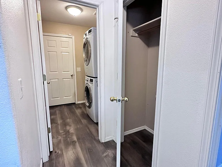 406 Pietra Way — Photo 10