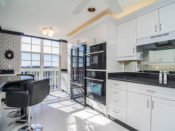 492CB132-33FA-41EE-B941-FB9311FB5BB6