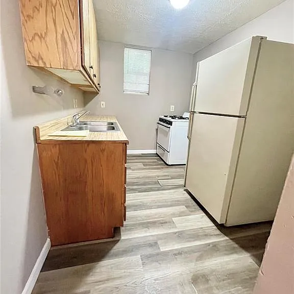 2717 Lincoln Ave — Photo 5