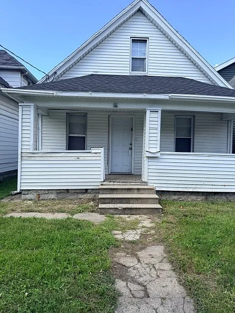 25 E Pearl St