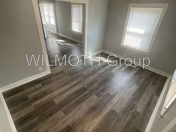3rd image of 15 N Riley Ave APT 2