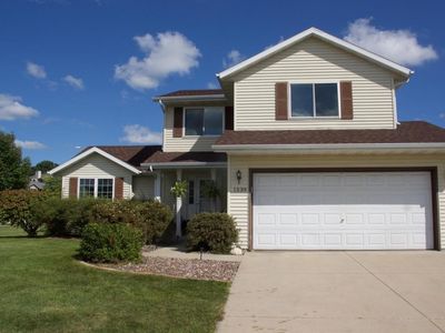 1539 Ravine Forest Dr, West Bend, WI, 53090