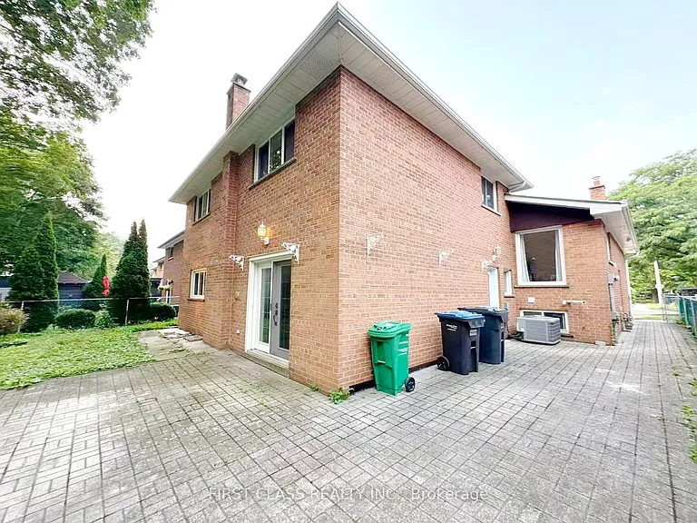1353 Myron Dr #LOWER — Photo 49