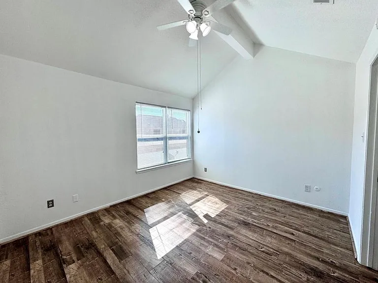 9901 Sharpcrest St #M6 — Photo 15