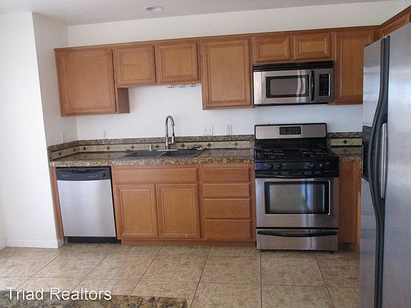 4th image of 73468 Friendy Ln