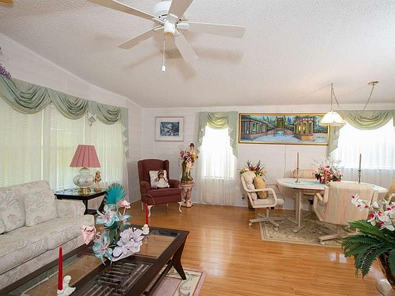 5th image of 510 Citron Dr