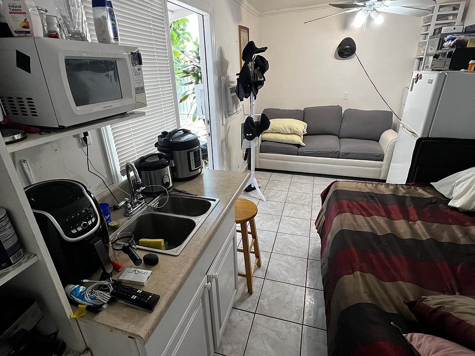 1st image of 8851 SW 38th St #1