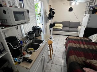 8851 SW 38th St #1, Miami, FL 33165