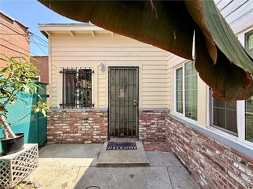 7028 Marbrisa Ave Photo 1
