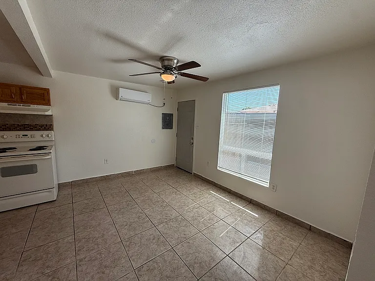 1805 S 11th Ave #B — Photo 3