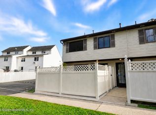 20 Pratt Ct #A, Staten Island, NY 10312