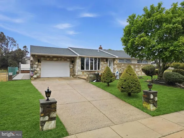 9701 Northeast Ave, Philadelphia, PA 19115