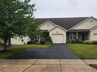 413 Thrush Dr, Manheim, PA 17545