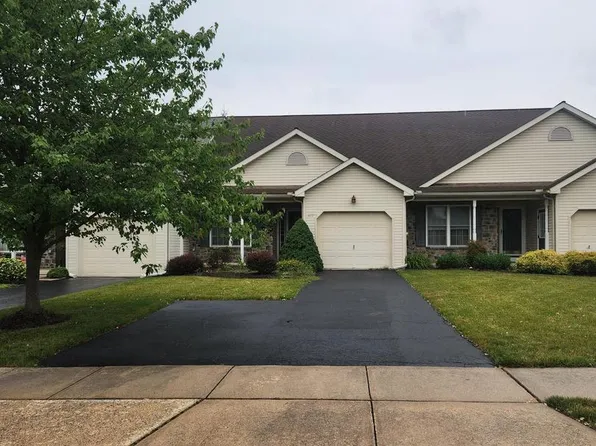 413 Thrush Dr, Manheim, PA 17545