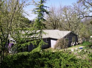 795 Union Gap Loop Rd, Oakland, OR 97462