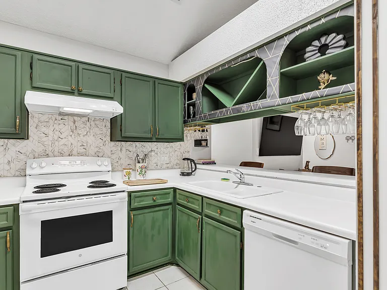 4 Falcon Ridge Ln — Photo 34