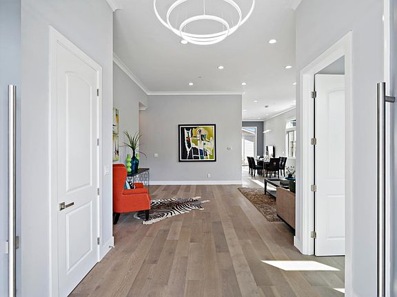 4th image of 1401 Roosevelt Ave