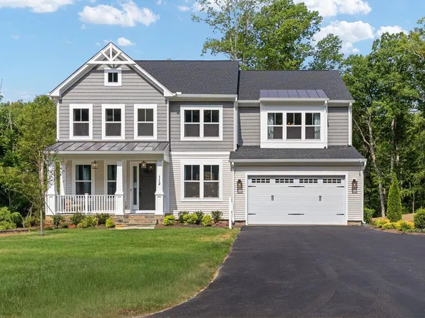 81 Morningview Ct, Stuarts Draft, VA 24477