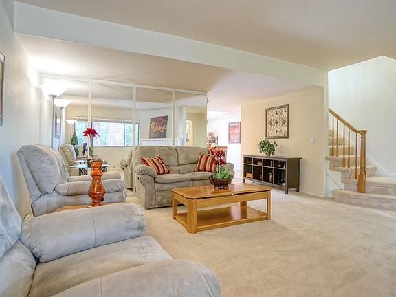 3rd image of 6073 Calle De Amor