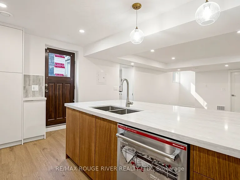 344 Centennial Rd #BASEMENT — Photo 12
