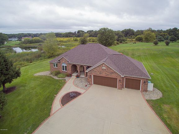 22 Castlereigh Ct-102