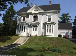 42 Gleason St APT 1, Thomaston, ME 04861