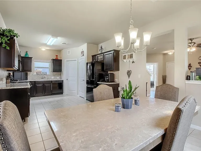 1408 Blake St — Photo 10