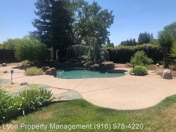9356 Crowell Dr, Elk Grove, CA 95624