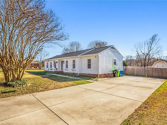 3rd image of 4510 Indian Wells Dr