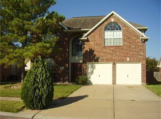 8915 Gaslight Village Dr, Houston, TX 77095