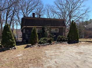 133 Lakeshore Dr, Blackstone, MA 01504