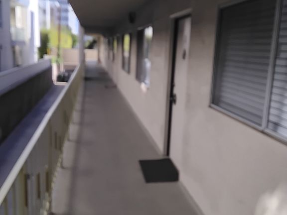 5th image of 266 S Oak Knoll Ave APT 1