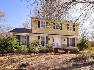 1400 Paxton Ct, Greensboro, NC 27405