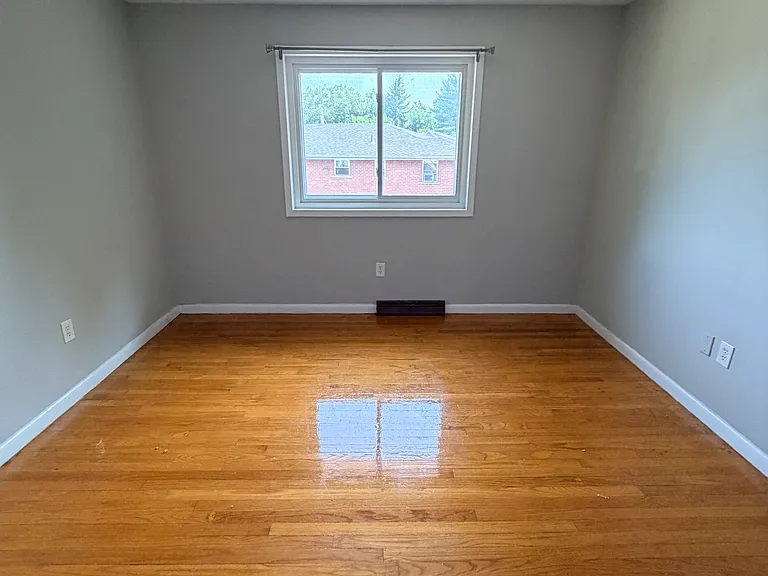 217 Fairfield St #2R — Photo 8