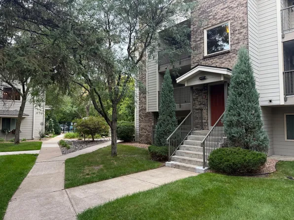 2120 Ridge Dr APT 31, Saint Louis Park, MN 55416
