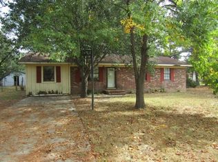 128 Trapper Trl, Blackshear, GA 31516