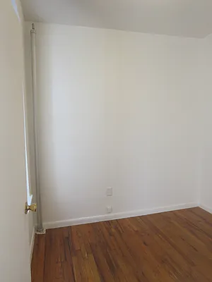 Rented by Keller Williams NYC | media 19