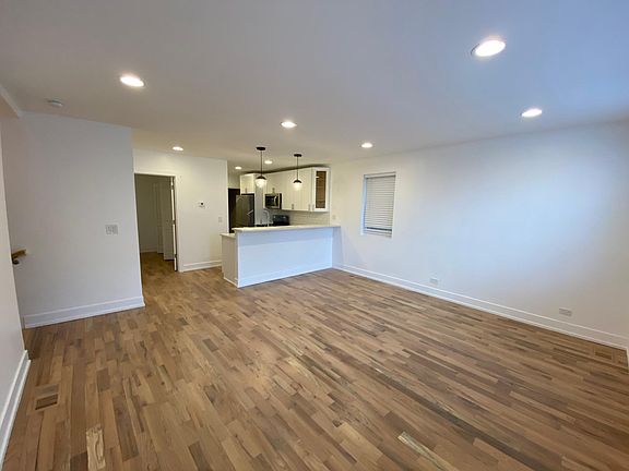 2nd image of 2509 N Clybourn Ave #3F